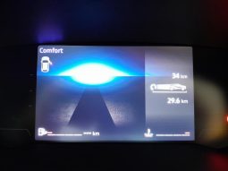 
										Renault Captur 1.3T Iconic full									
