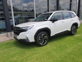Subaru Forester 2.5 Premium Cvt