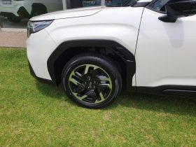 Subaru Forester 2.5 Premium Cvt