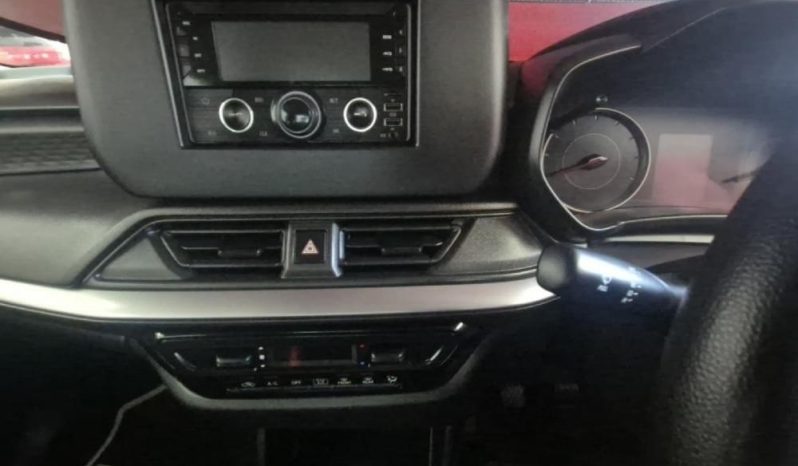 
								SUZUKI SWIFT 1.2 GL MT full									