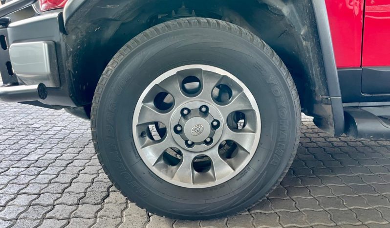 
								Toyota Fj Cruiser 4.0 V6 4X4 At full									