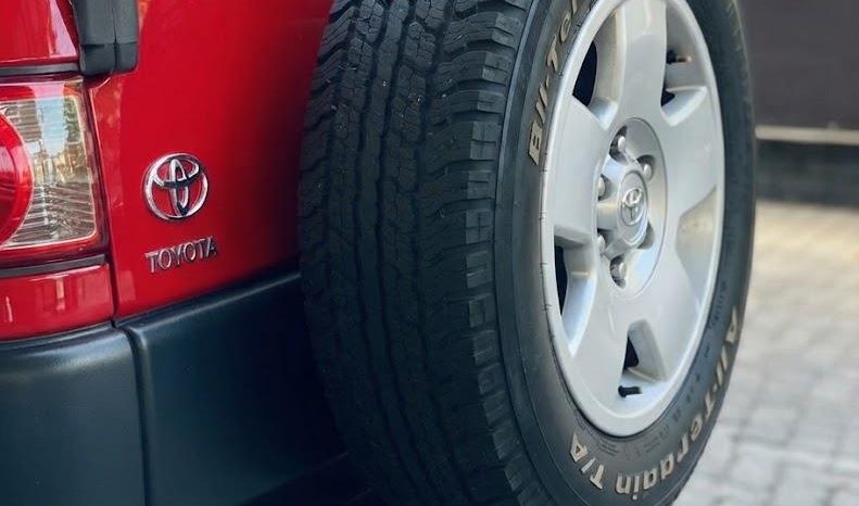 
								Toyota Fj Cruiser 4.0 V6 4X4 At full									