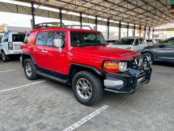 
										Toyota Fj Cruiser 4.0 V6 4X4 At full									