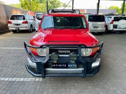 
										Toyota Fj Cruiser 4.0 V6 4X4 At full									