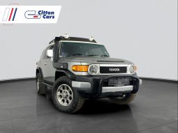 
										Toyota Fj Cruiser 4.0 V6 4X4 Trail Cruiser At full									