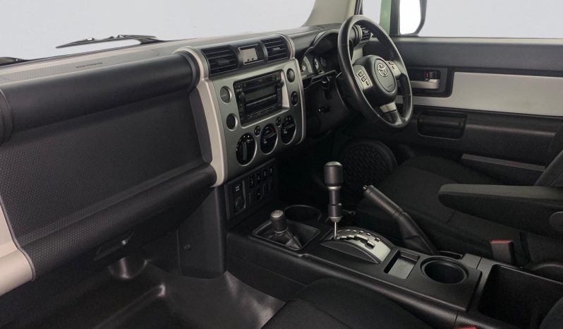 
								Toyota Fj Cruiser 4.0 V6 4X4 Trail Cruiser At full									