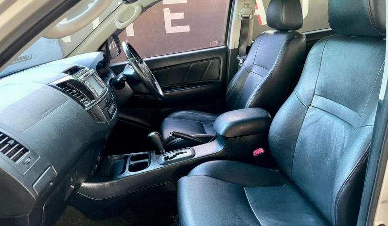 
								Toyota Fortuner 3.0 D-4D Rb Limited Edition At full									