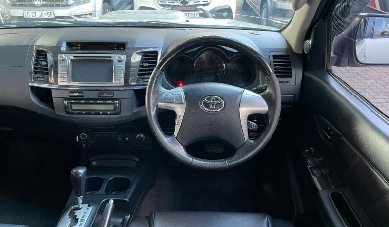 
								Toyota Fortuner 3.0 D-4D Rb Limited Edition At full									