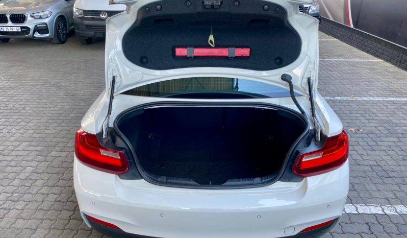 
								BMW 2 Series Coupe Facelift 220d M Sport Steptronic full									