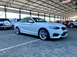 
										BMW 2 Series Coupe Facelift 220d M Sport Steptronic full									
