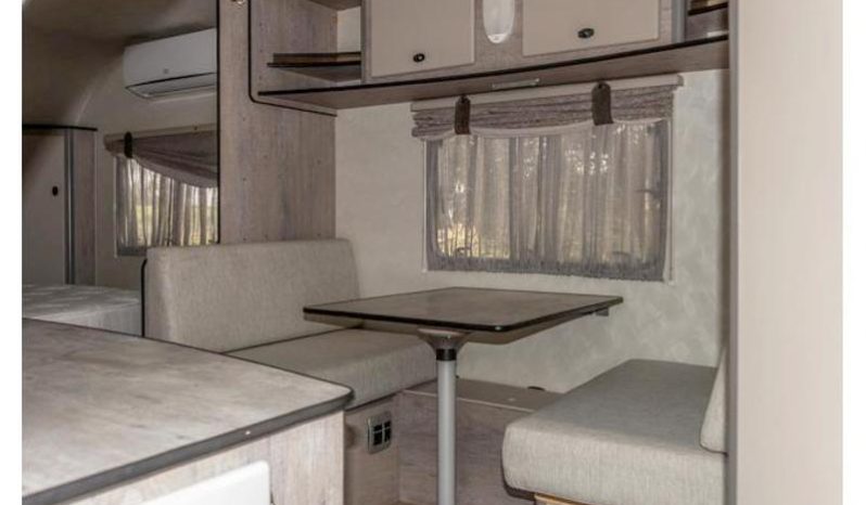 
								Caravan Quantum Comfort Deluxe full									