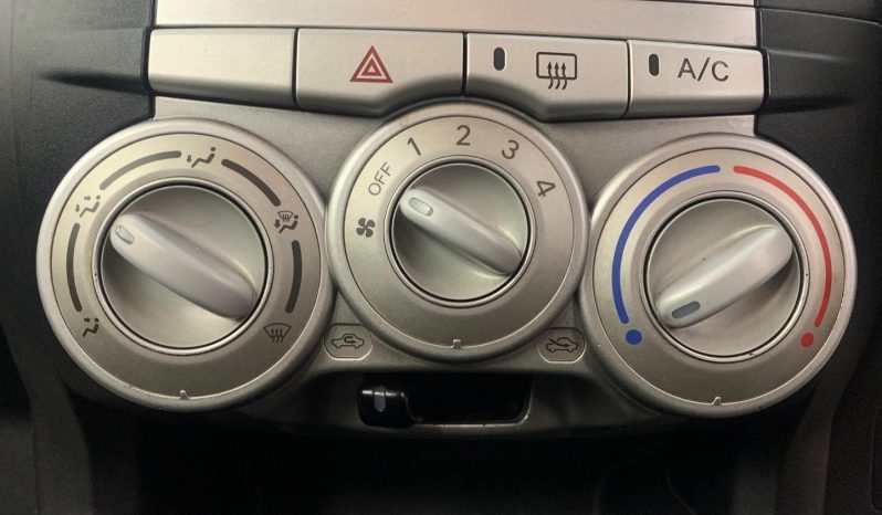 
								Daihatsu Sirion 1.3 Sport full									