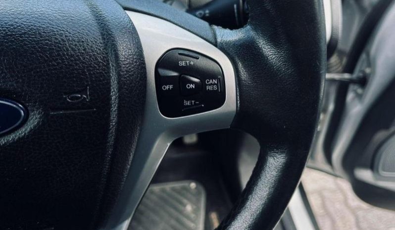 
								Ford Ecosport 1.5 Tdci Titanium full									