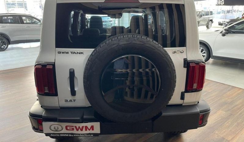
								Gwm Tank 300 2.4D Luxury 4X2 At full									