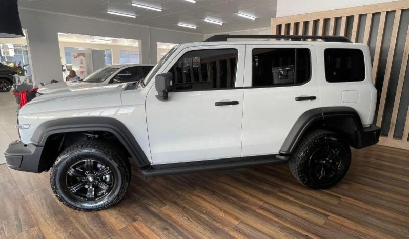 
								Gwm Tank 300 2.4D Luxury 4X2 At full									