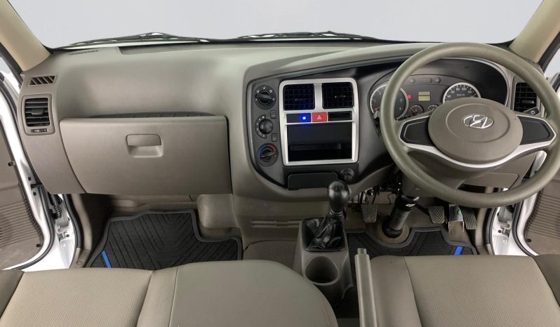 
								Hyundai H100 Bakkie 2.6D Deck full									