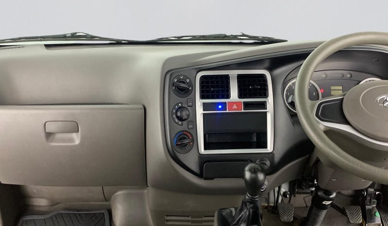 
								Hyundai H100 Bakkie 2.6D Deck full									