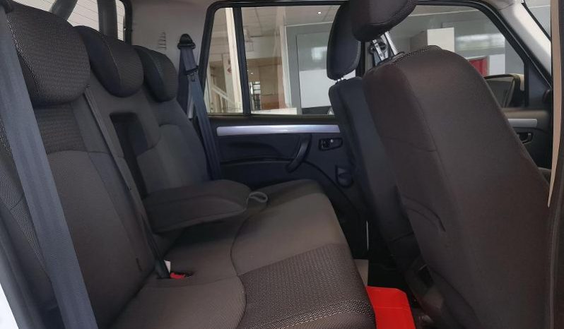 
								Mahindra Pik Up 2.2 Mhawk S6 Karoo D Cab 4X2 full									