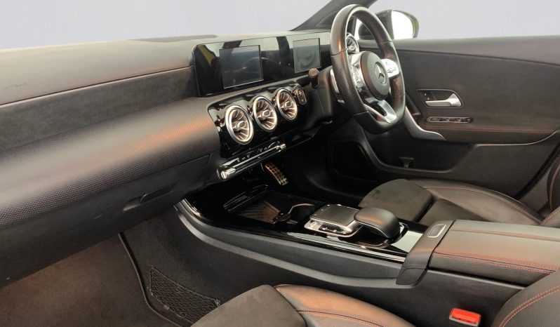 
								Mercedes Benz A-Class A 250 Sport Amg 7G-Dct full									