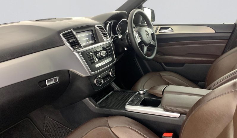 
								Mercedes Benz Ml Ml 250 Bluetec 4matic Amg Sports full									