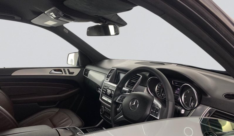 
								Mercedes Benz Ml Ml 250 Bluetec 4matic Amg Sports full									