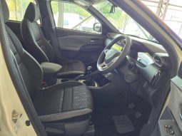 
										Nissan Magnite 1.0 Acenta full									