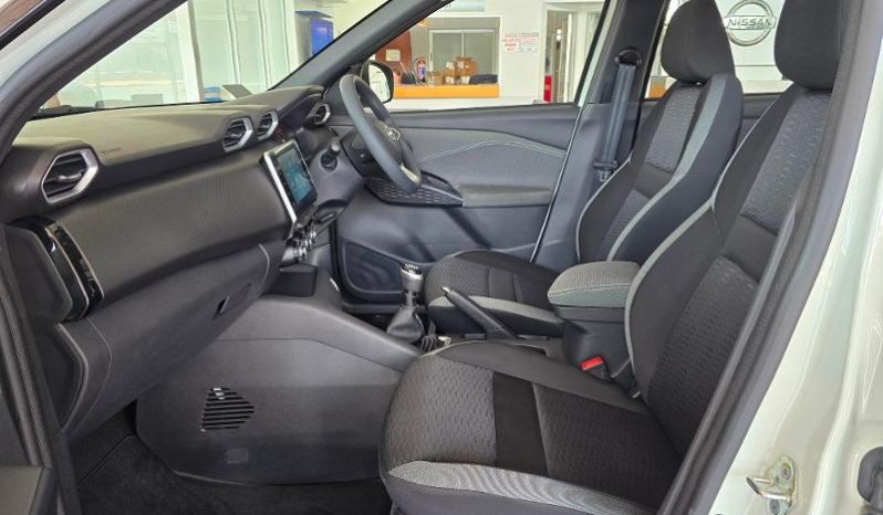 
								Nissan Magnite 1.0 Acenta full									
