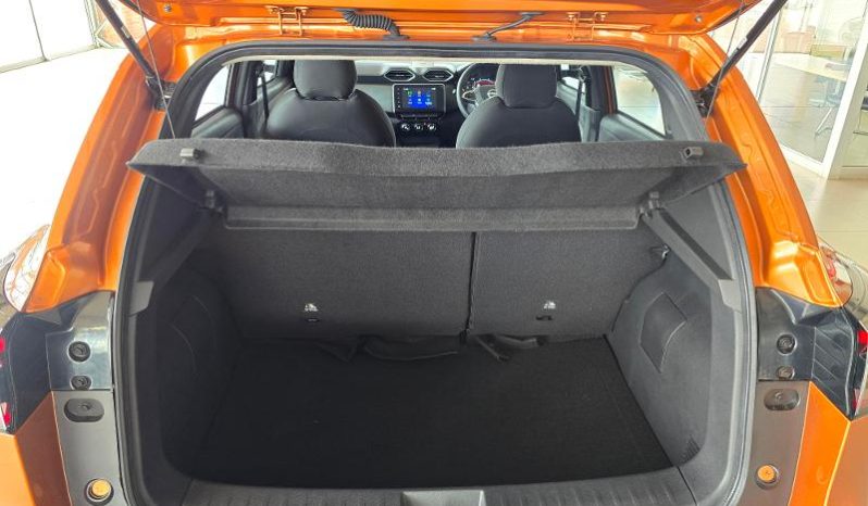 
								Nissan Magnite 1.0 Acenta Amt full									