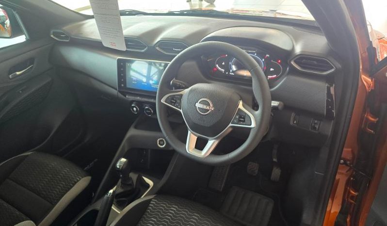 
								Nissan Magnite 1.0 Acenta Amt full									
