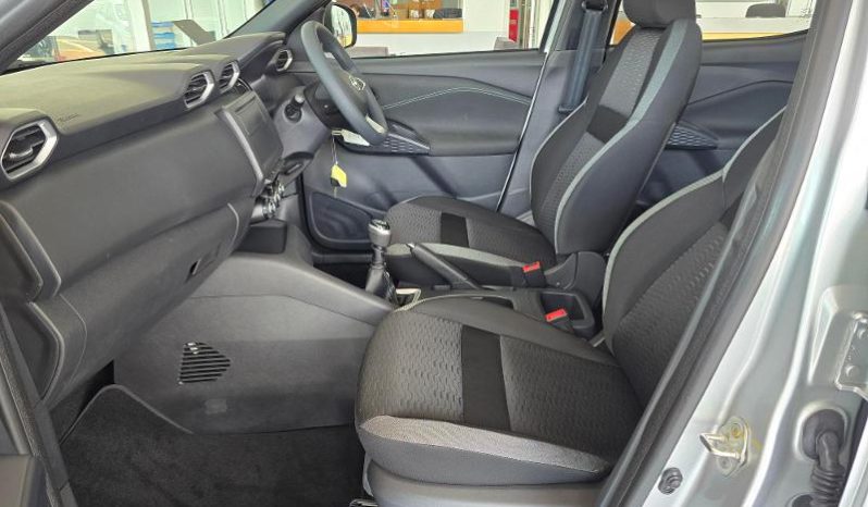 
								Nissan Magnite 1.0 Visia full									