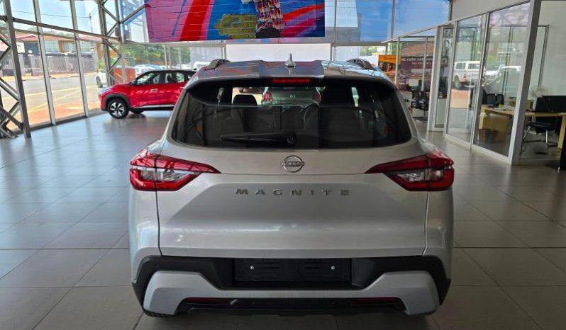 
								Nissan Magnite 1.0 Visia full									