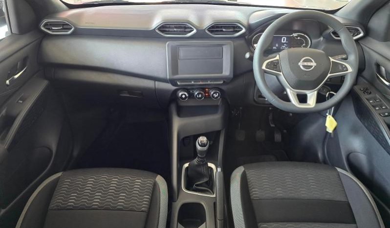 
								Nissan Magnite 1.0 Visia full									