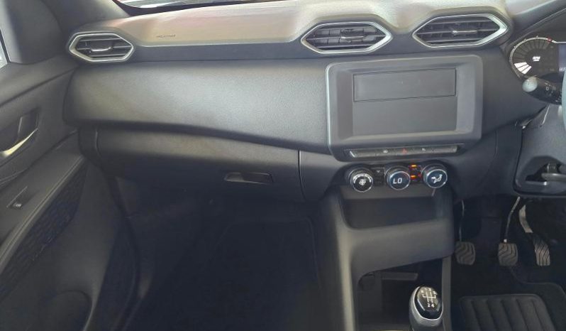
								Nissan Magnite 1.0 Visia full									