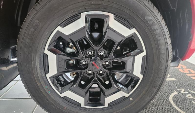 
								Nissan Navara 2.5D Le D Cab At full									