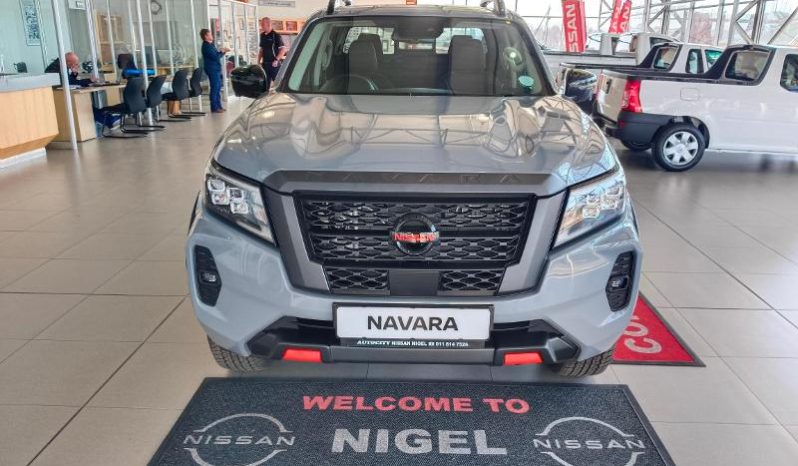 
								Nissan Navara 2.5D Pro-2X D Cab 4X2 At full									