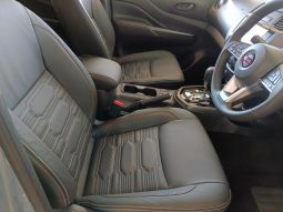 
										Nissan Navara 2.5D Pro-2X D Cab 4X2 At full									