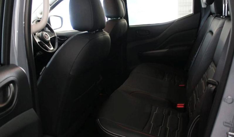 
								Nissan Navara 2.5D Pro-2X D Cab 4X2 At full									