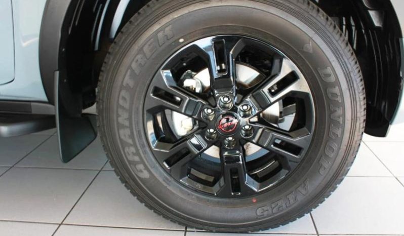 
								Nissan Navara 2.5D Pro-2X D Cab 4X2 At full									