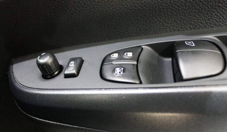 
								Nissan Navara 2.5D Pro-2X D Cab 4X2 At full									