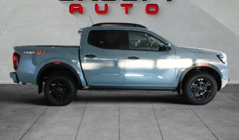 
								Nissan Navara 2.5D Pro-2X D Cab 4X2 At full									