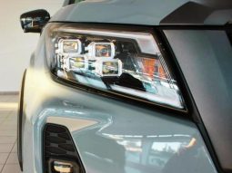 
										Nissan Navara 2.5D Pro-2X D Cab 4X2 At full									