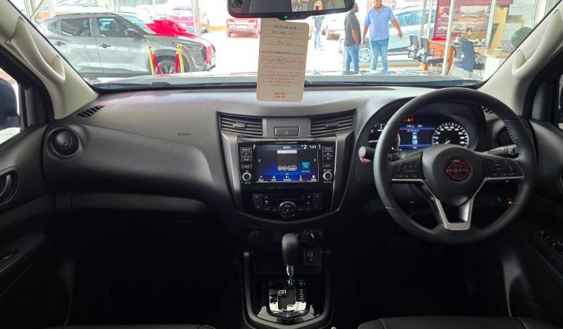 
								Nissan Navara 2.5D Pro-4X D Cab 4X4 At full									