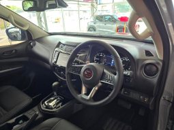 
										Nissan Navara 2.5D Pro-4X D Cab 4X4 At full									