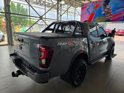 
										Nissan Navara 2.5D Pro-4X D Cab 4X4 At full									