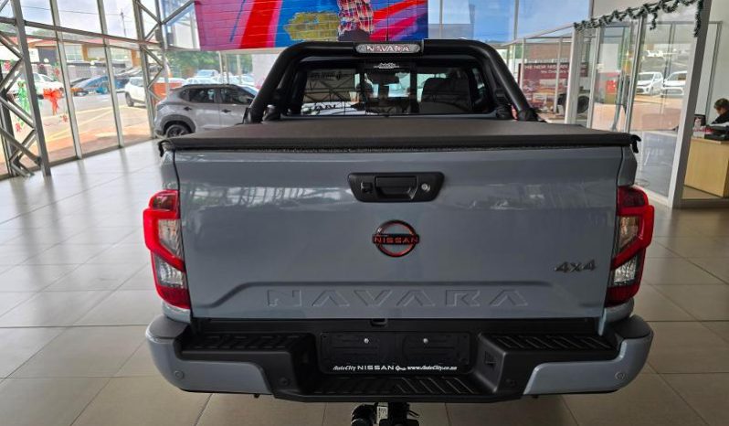 
								Nissan Navara 2.5D Pro-4X D Cab 4X4 At full									