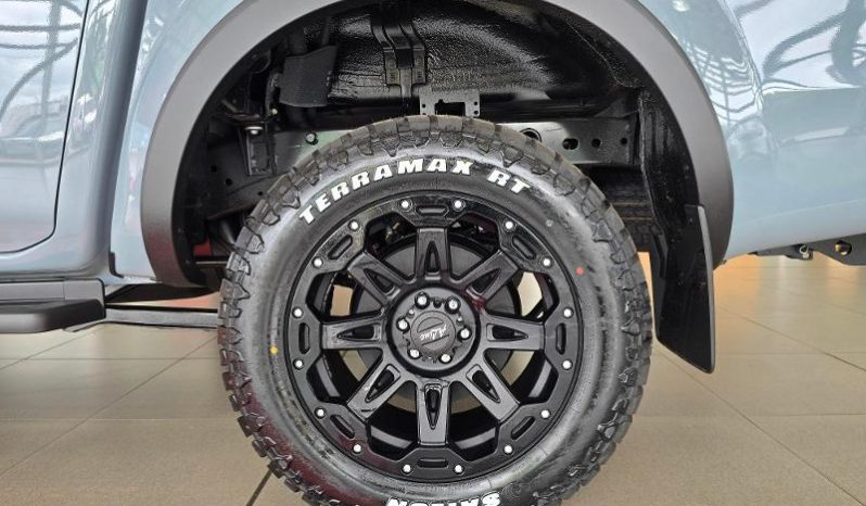 
								Nissan Navara 2.5D Pro-4X D Cab 4X4 At full									
