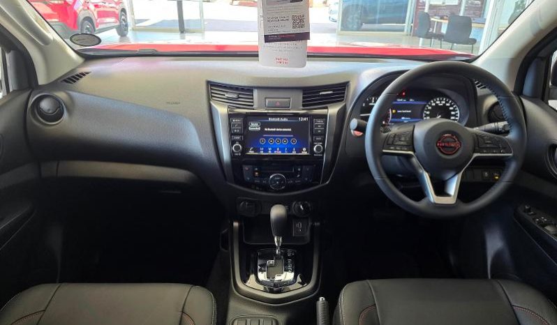 
								Nissan Navara 2.5D Pro-4X D Cab 4X4 At full									