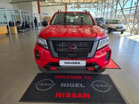 Nissan Navara 2.5D Pro-4X D Cab 4X4 At