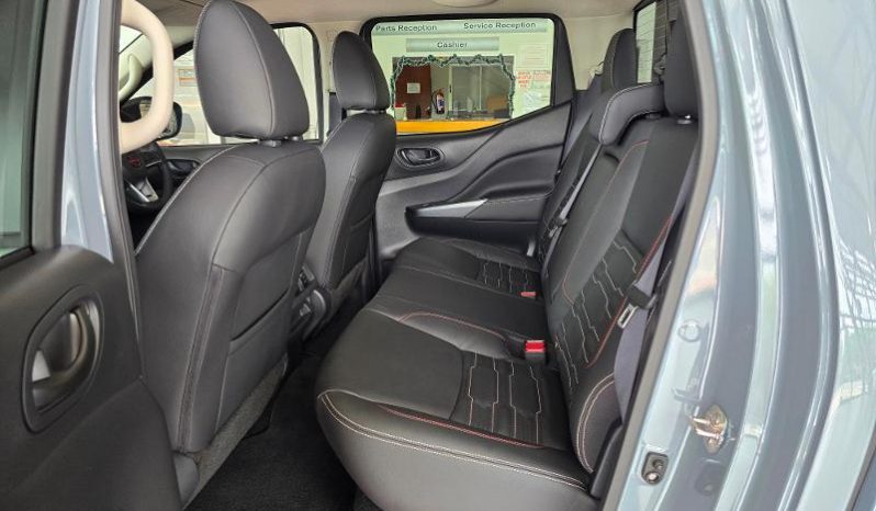 
								Nissan Navara 2.5D Pro-4X D Cab 4X4 At full									