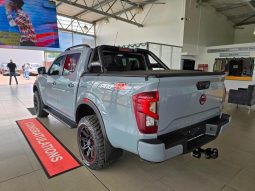 
										Nissan Navara 2.5D Pro-4X D Cab 4X4 At full									
